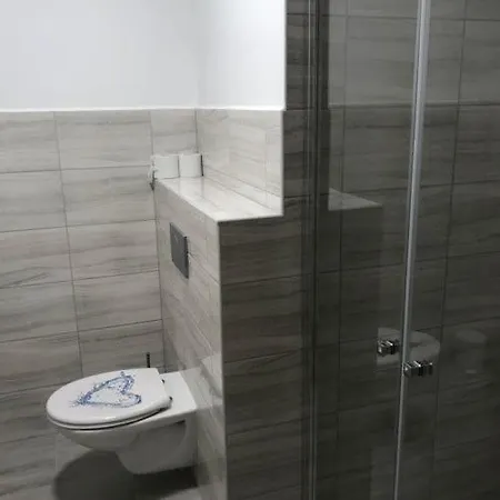 Lobarat Panzio Oda ve Kahvaltı *