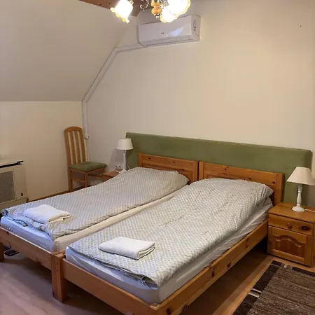 Lobarat Panzio B&B