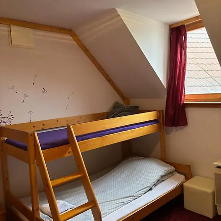 Lobarat Panzio B&B *