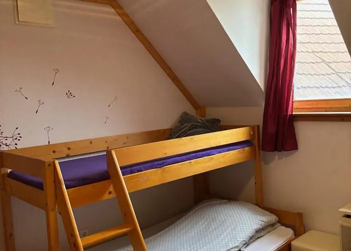 Lobarat Panzio B&B *